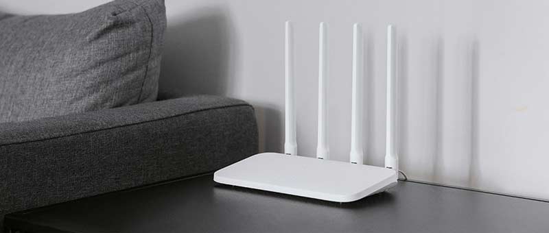Mi-Router-4C-300Mbps-4-High-Performance-Antenna