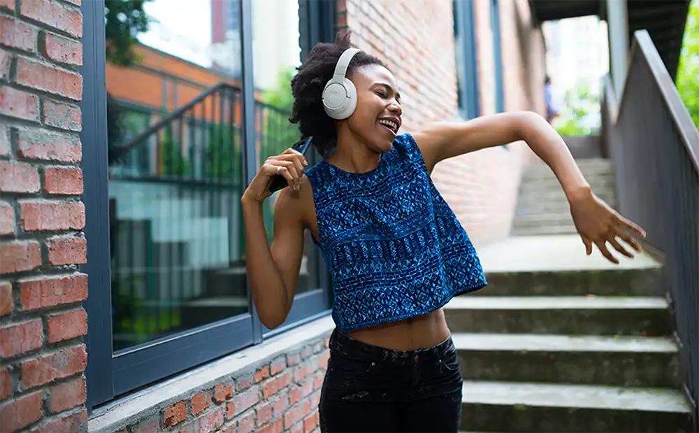 JBL Tune 770NC Adaptive ANC Wireless Headphone 3